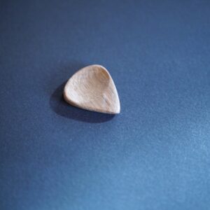 13-bamboo-plectrums-standard-thumb-and-finger-1